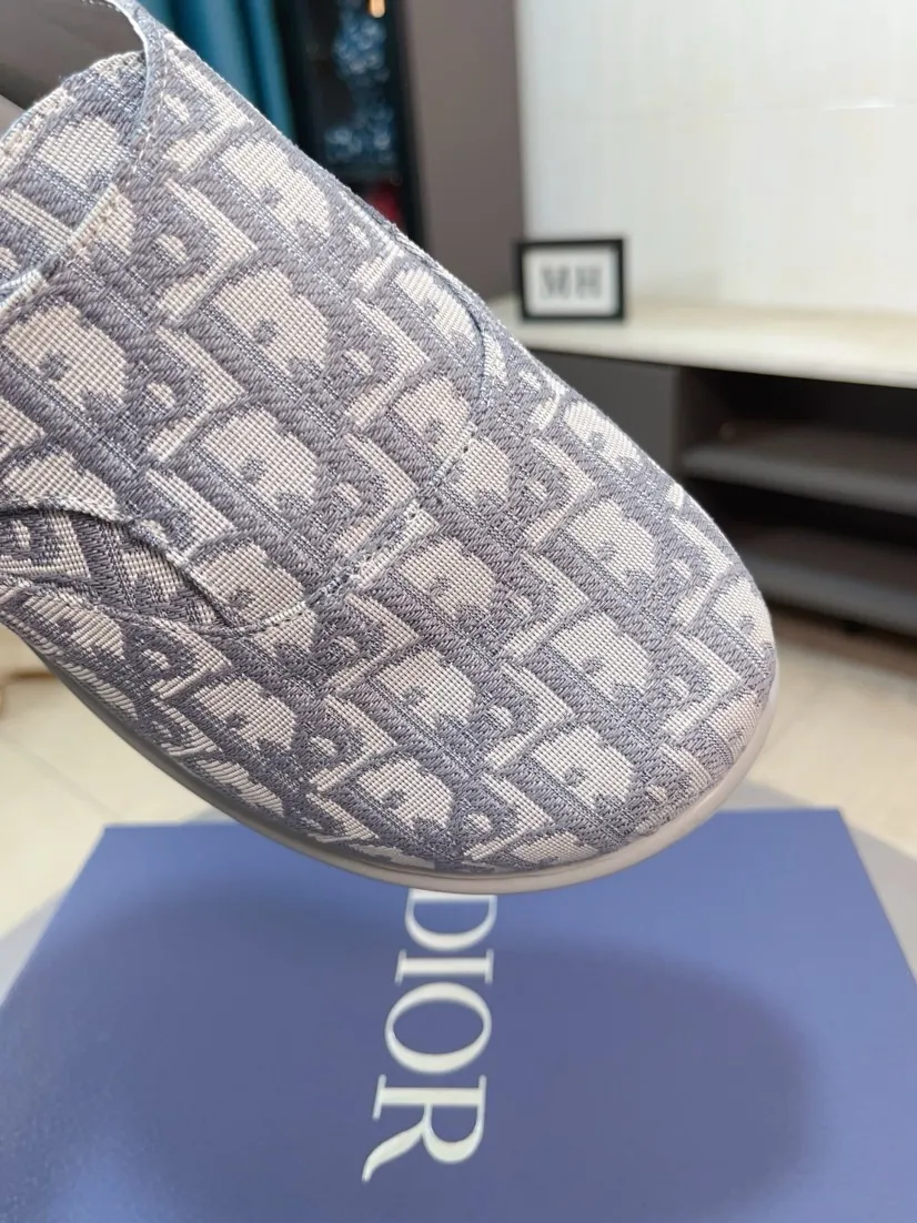 Men's shoes 💰380🌸🌸【Dior】Top purchasing agent 🇮🇹 Di Street Male God half drag counter synchronization, uppers imported from Italy with D logo fabric, high-quality complex splicing craftsmanship, soles: original soles specially provided by the original factory, exclusive event molded soles super comfortable, original factory single goods, 🔍🔍high quality, you can enter and exit the counter at will, welcome to compare, size number 38-45 (order 46)